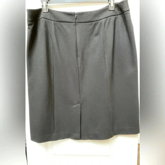 TalbotsWoman’s Plus Size Skirt - Picture 2 of 5